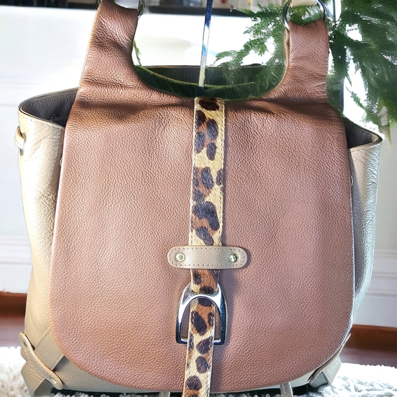 Designed in New York by Sharif Genuine Pebbled Leather Beige & Tan Shoul… - Picture 13 of 14